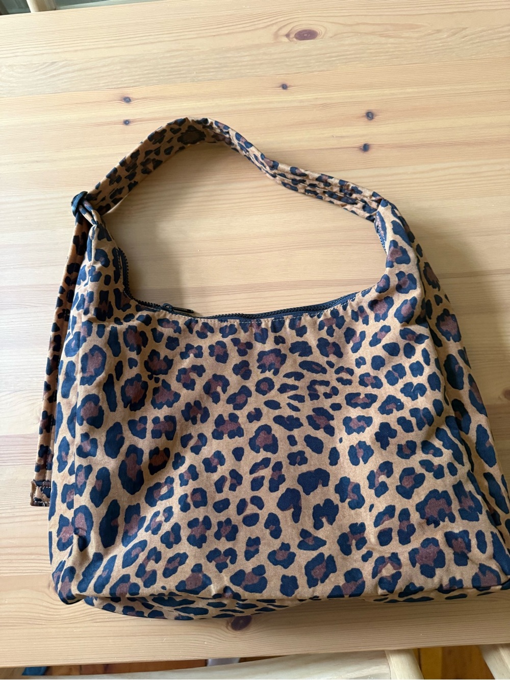 Baggu Leopard print shoulder bag